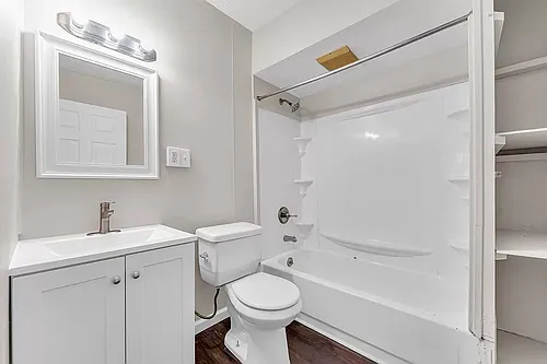 2120 Robin St Photo 1