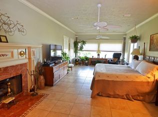 993 Sandy Ct, Morgans Pt, TX 77571