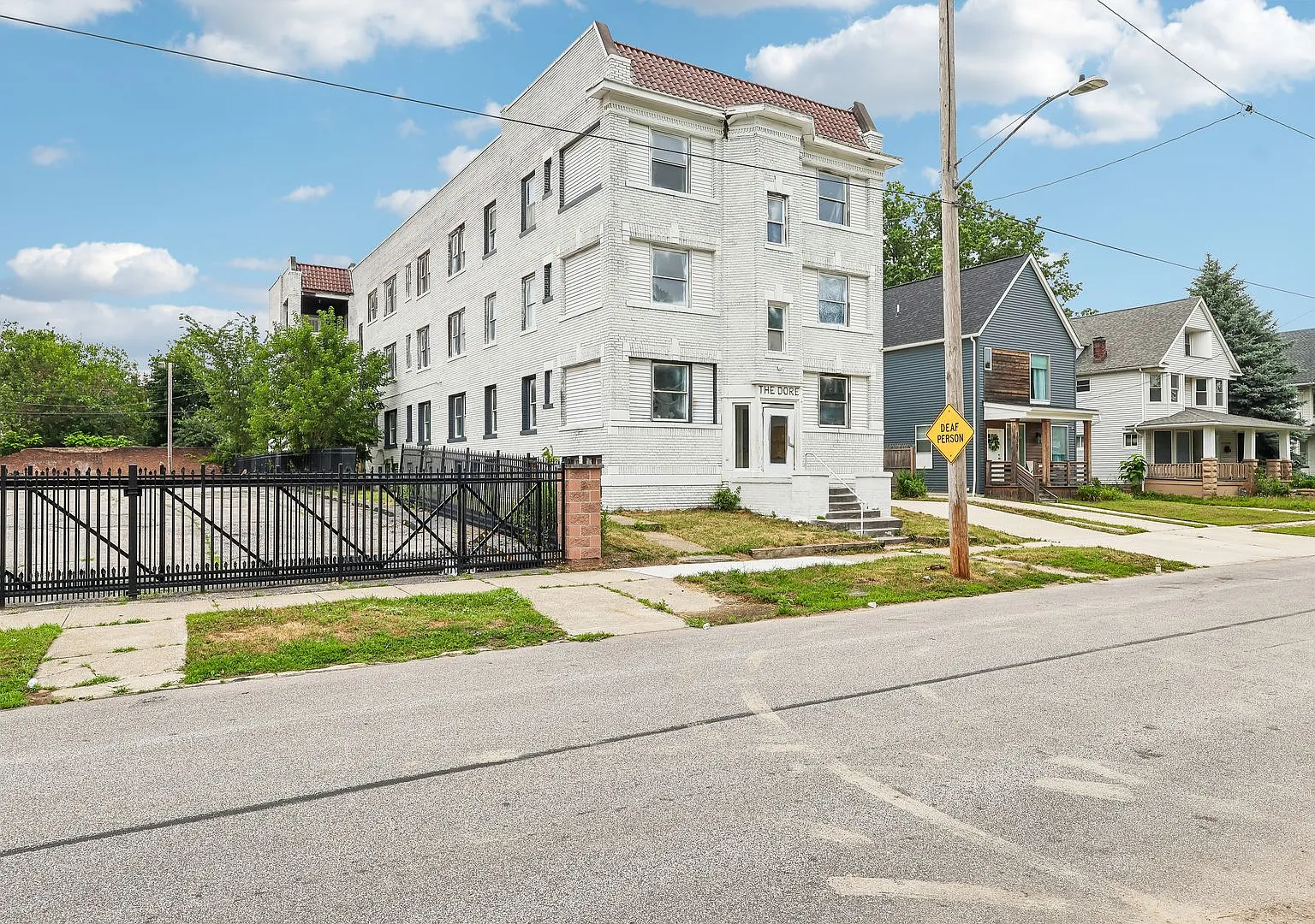 10703 Lee Avenue — Photo 2