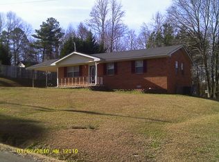77 Wedgewood Dr, Russellville, AL 35653