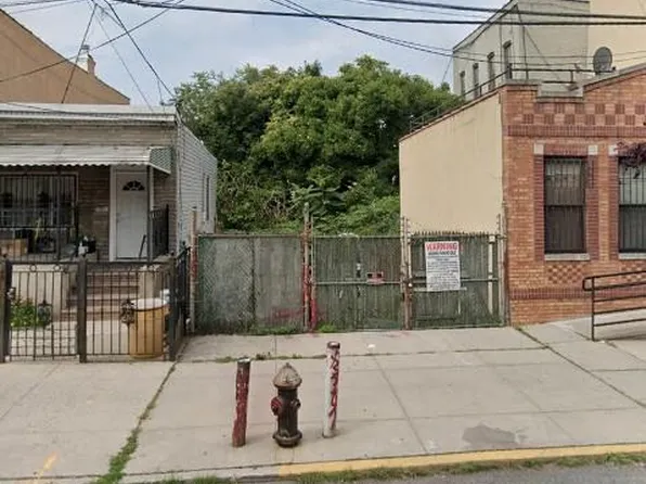 764 Shepherd Avenue, Brooklyn, NY 11208