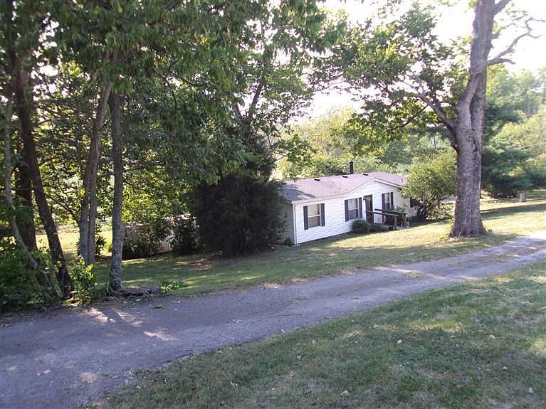 2nd image of 1745 E Hickman Rd