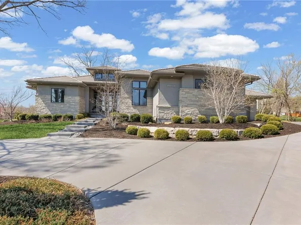 4140 W 151st St, Leawood, KS 66224