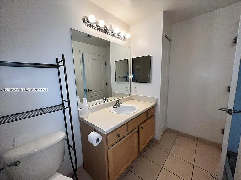 6001 SW 70th St #454 — Photo 7
