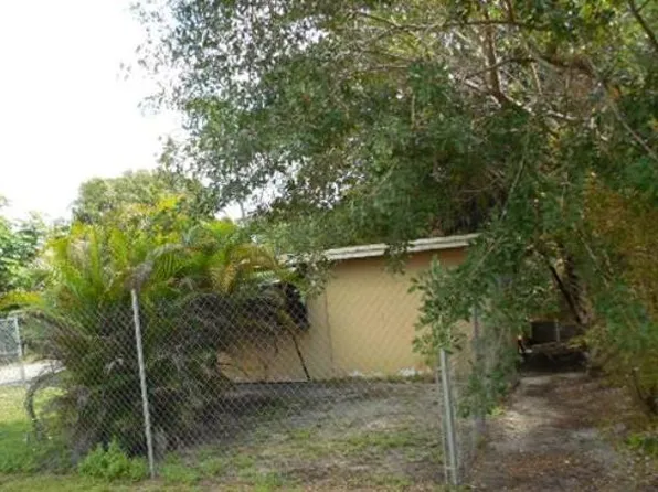 420 Martin Ln, West Palm Beach, FL 33413