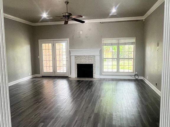 5th image of 2703 River Birch Pl