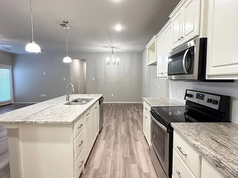 1217 Preston Trl — Photo 13