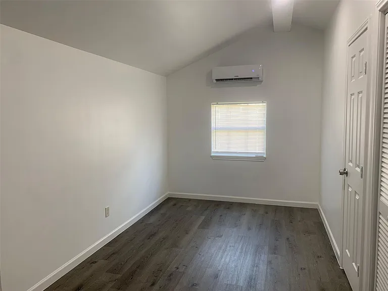 22123 Spears Rd — Photo 3