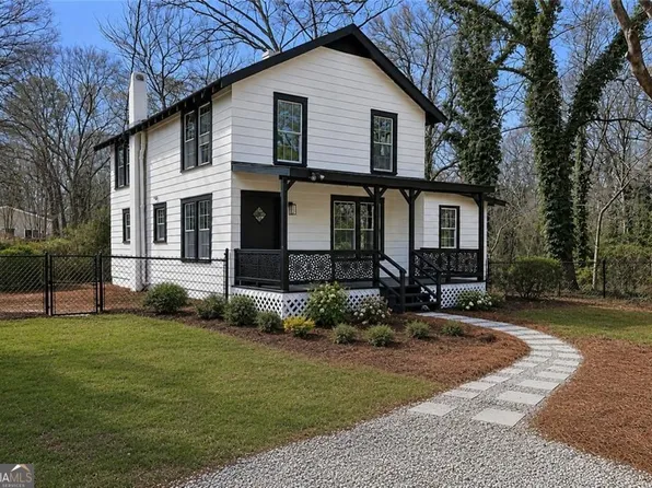 5121 Central Dr, Stone Mountain, GA 30083