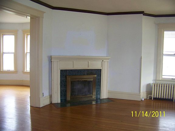 3rd image of 15 N Oak St