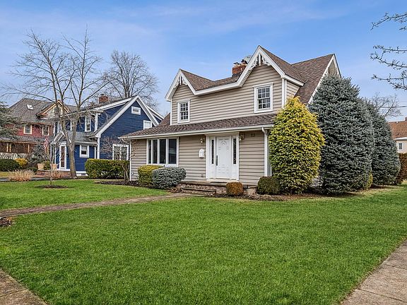 2nd image of 59 Hendrickson Ave