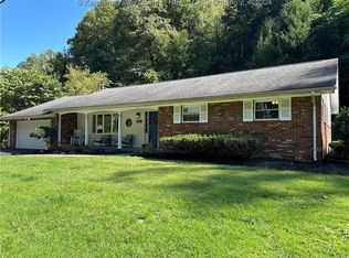 724 Lower Donnally Rd, Charleston, WV 25304