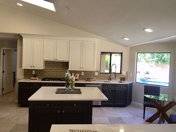 4th image of 4040 E Solano Dr