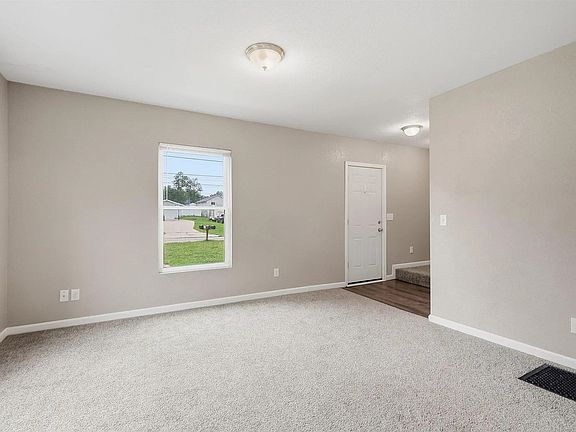 2nd image of 336 S Hackett Rd