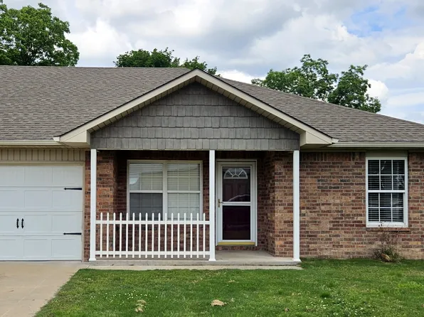 103 & 105 W 11th St #103, Grove, OK 74344