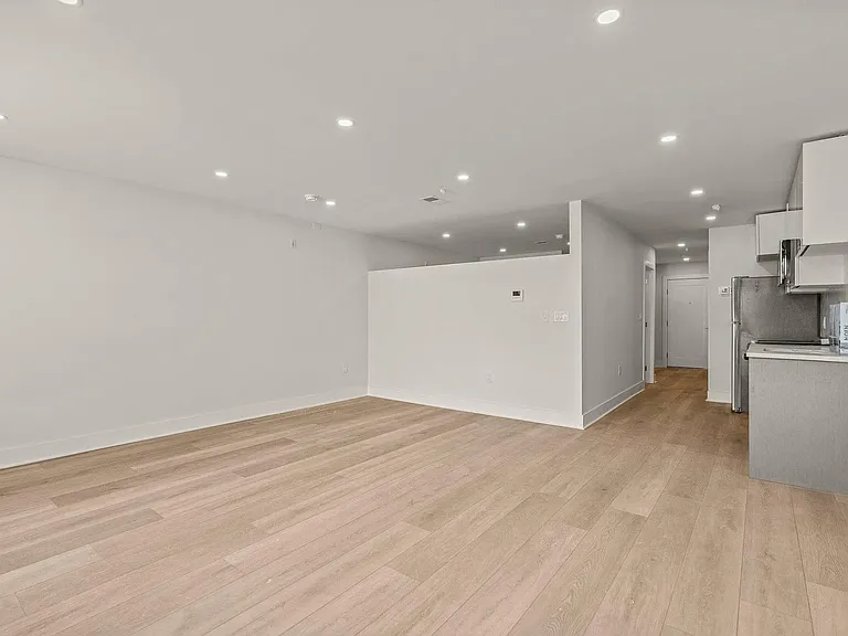 253 N 3rd St #32 — Photo 3