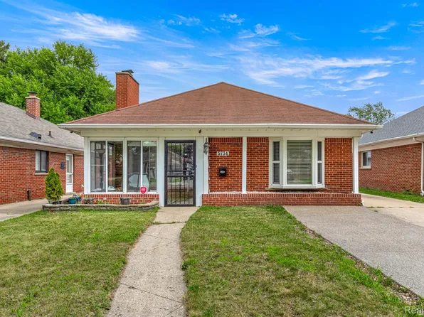 5734 Hubbell St, Dearborn Heights, MI 48127