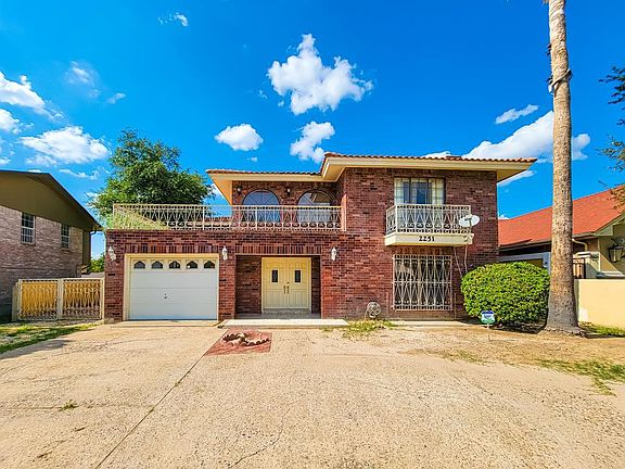 2nd image of 2251 Acapulco Dr