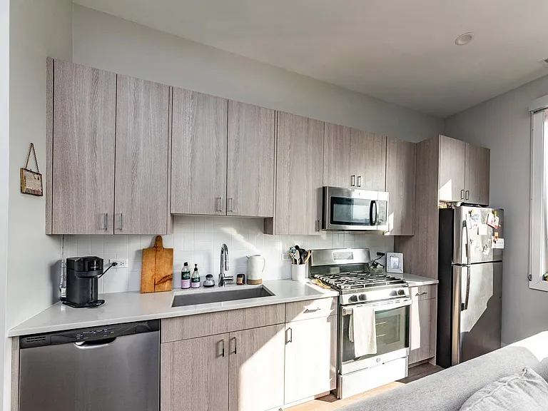 1966 N Milwaukee Ave #304 — Photo 7