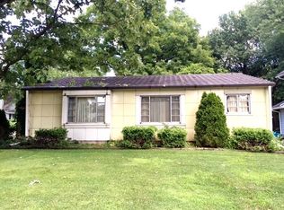 606 E Morgan St, Dixon, IL 61021