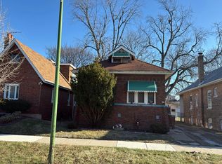 8215 S Kimbark Ave, Chicago, IL 60619