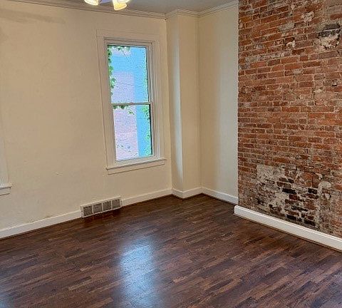 2nd image of 2106 Fox Way