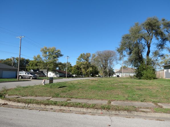 473 W Jackson St, Marshall, MO 65340