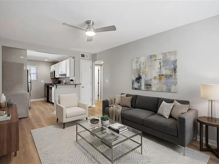 210 Sampson St NE #5 — Photo 6