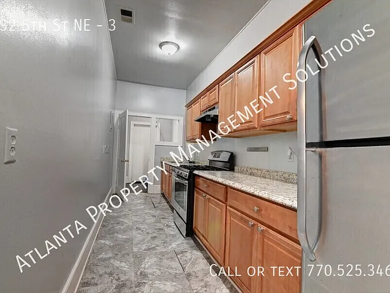 332 5th St NE #3 — Photo 6