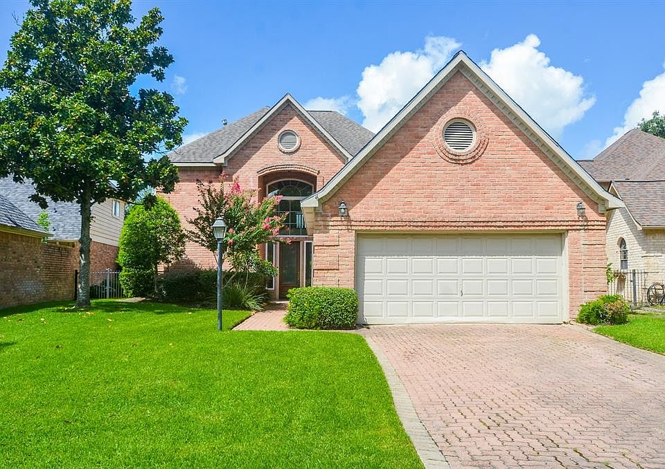 1st image of 2119 Woodland Dr