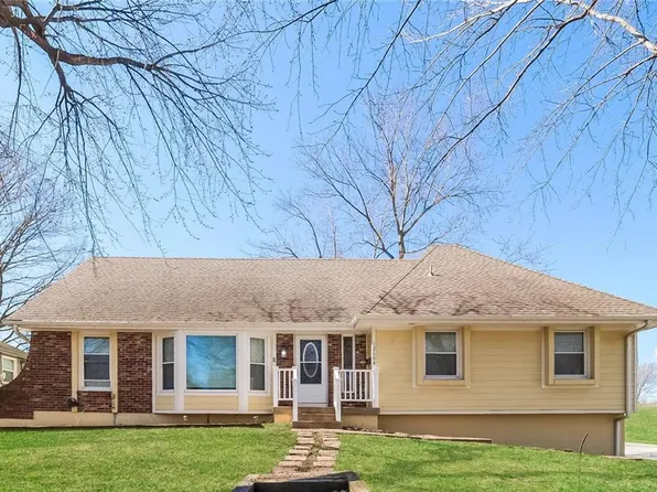 12608 Craig Ave, Grandview, MO 64030