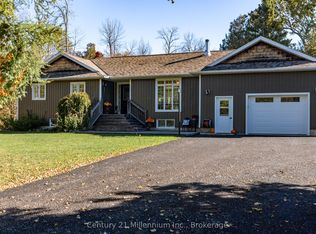 23 Pierce St N, South Bruce Peninsula, ON N0H 2T0