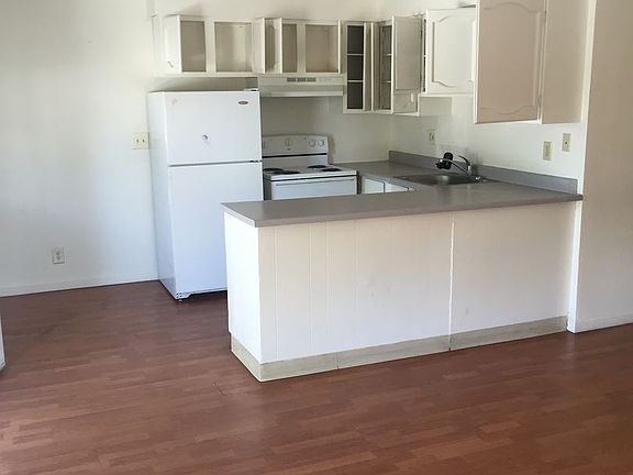 5th image of 2560 E St APT A