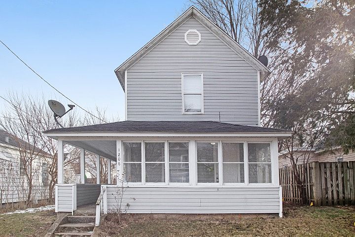 1st image of 1206 S 29th St