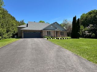 6584 Harvest Grove Dr, Ottawa, ON K4P1E9