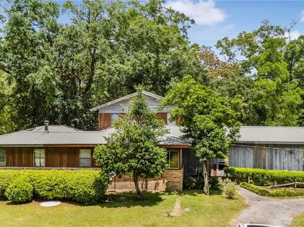 161 Magnolia Ave, Satsuma, AL 36572
