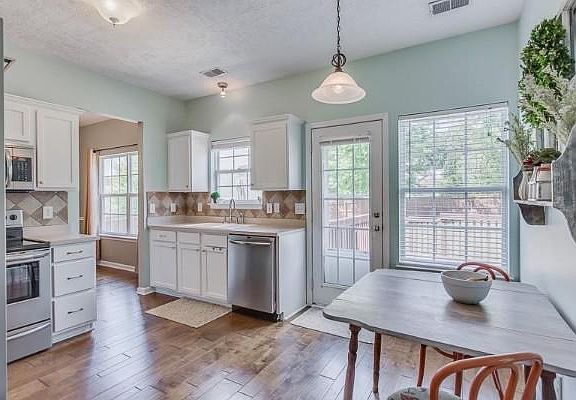 4th image of 1007 Kiser Ave