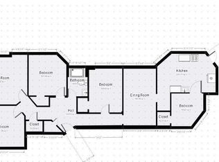 828 Milwaukee "Comstock", Milwaukee, WI 53202