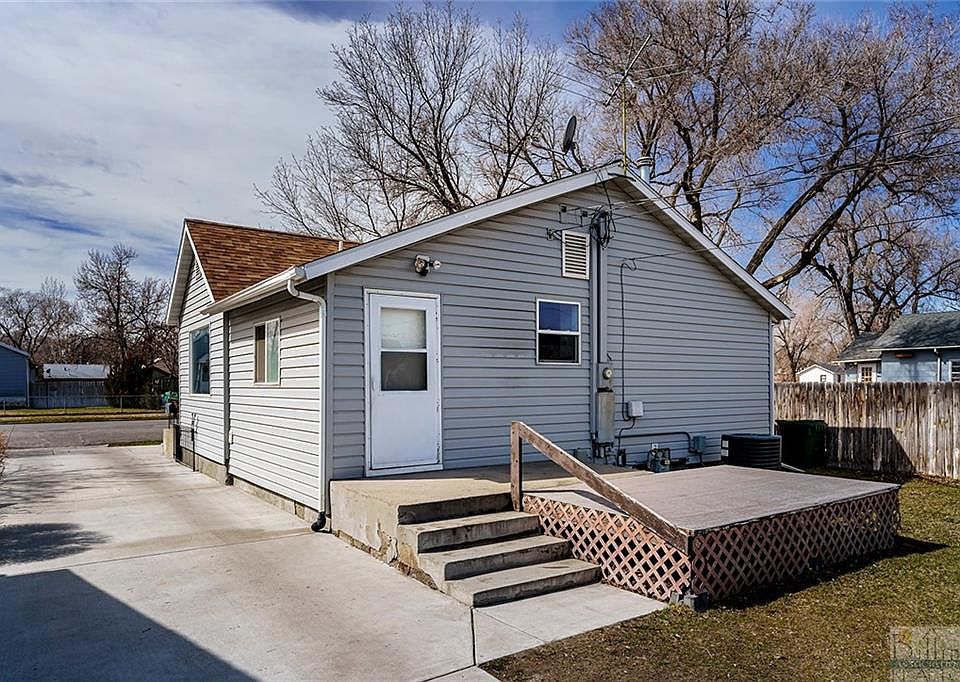 1st image of 617 S 32nd St