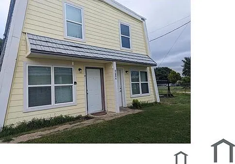 2916 Ruidosa Ave #3