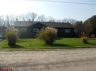 18762 Royal Dr, Warrenton, MO 63383