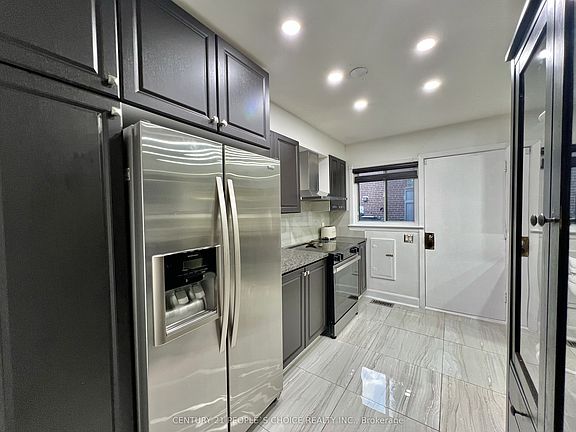 5th image of 73 Newlin Cres