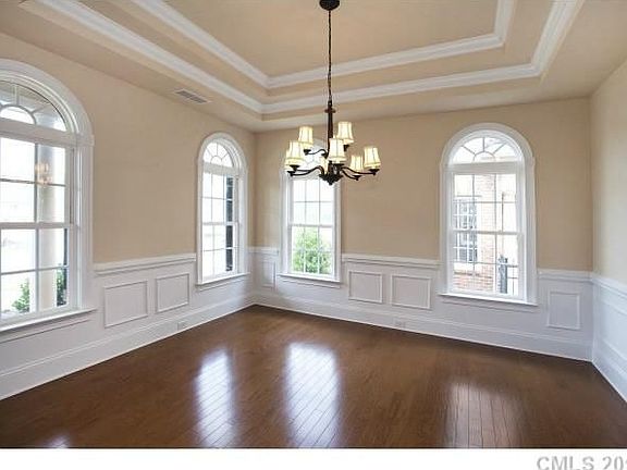 4th image of 107 Grayfox Dr #3