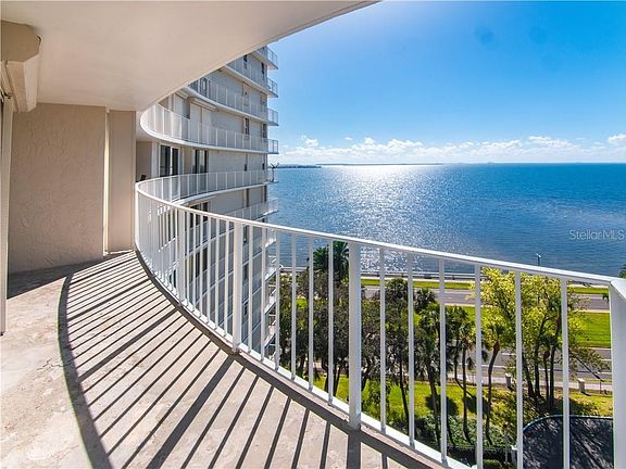 3rd image of 2611 Bayshore Blvd APT 1003