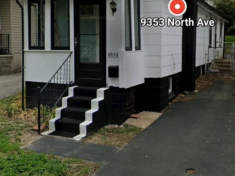 9353 North Ave — Photo 4