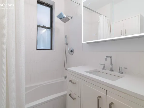 350 West 48th Street image 8 of 14