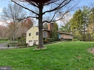 2nd image of 317 Morris Rd