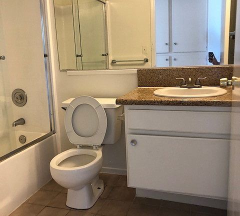5th image of 515 S Harvard Blvd APT 309