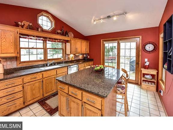 4th image of 15120 Southwind Dr