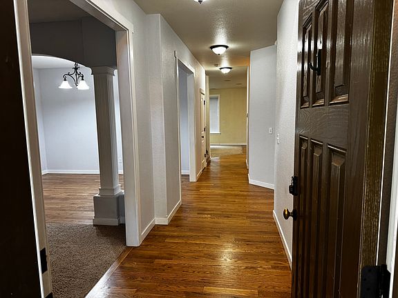 3rd image of 2421 55th Ave SE